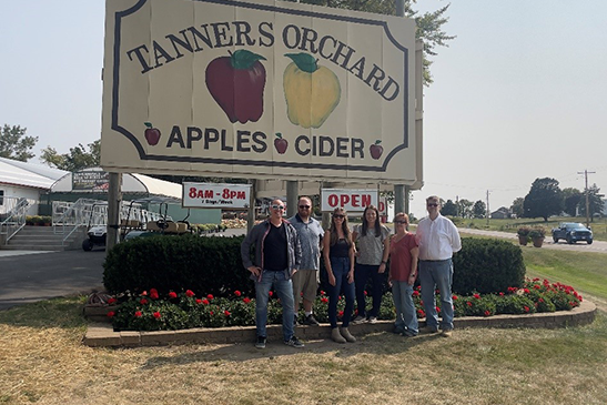 Photo Ops at Tanners Orchard!