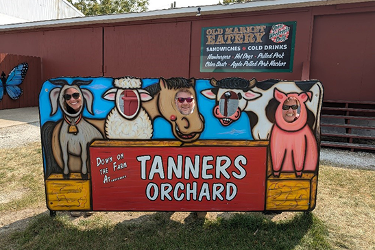 Photo Ops at Tanners Orchard!