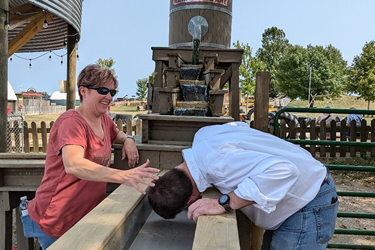 Photo Ops at Tanners Orchard!