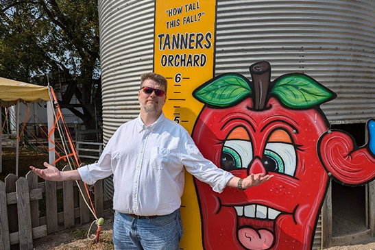 Photo Ops at Tanners Orchard!