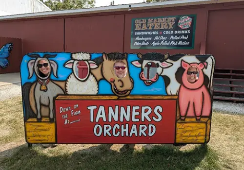 Photo Ops at Tanners Orchard! 2 Photo Ops at Tanners Orchard!